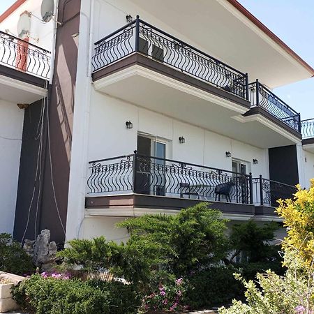 Villa Camellia Vrazná Kültér fotó