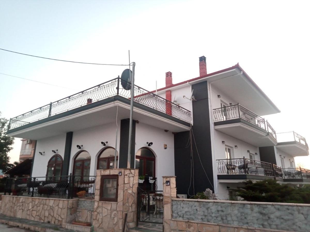 Villa Camellia Vrazná Kültér fotó