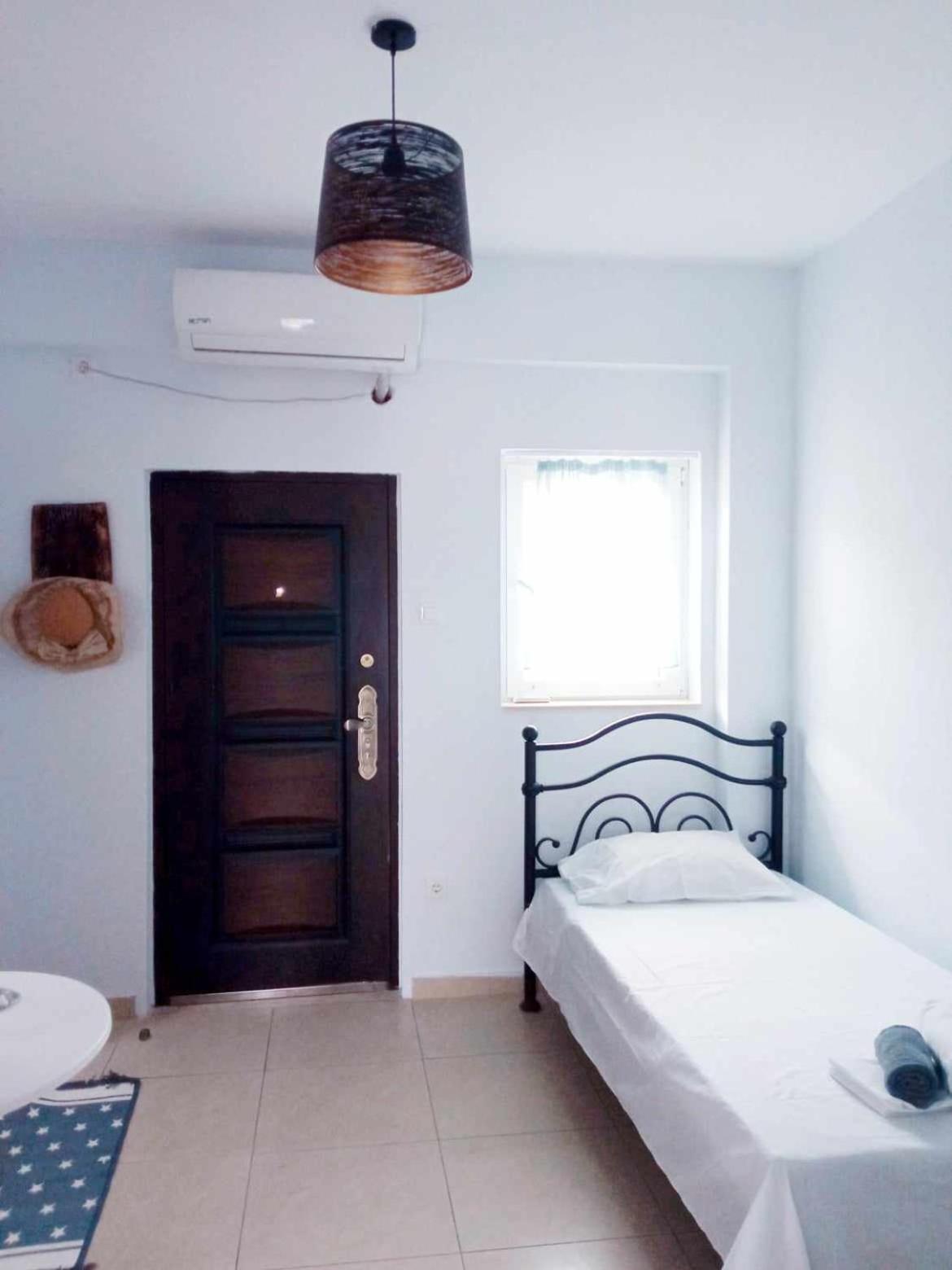 Villa Camellia Vrazná Kültér fotó